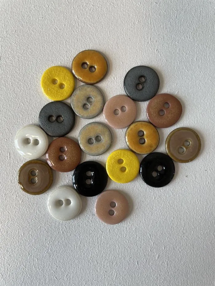 Ceramic buttons 16 mm, by Birthe Sahl