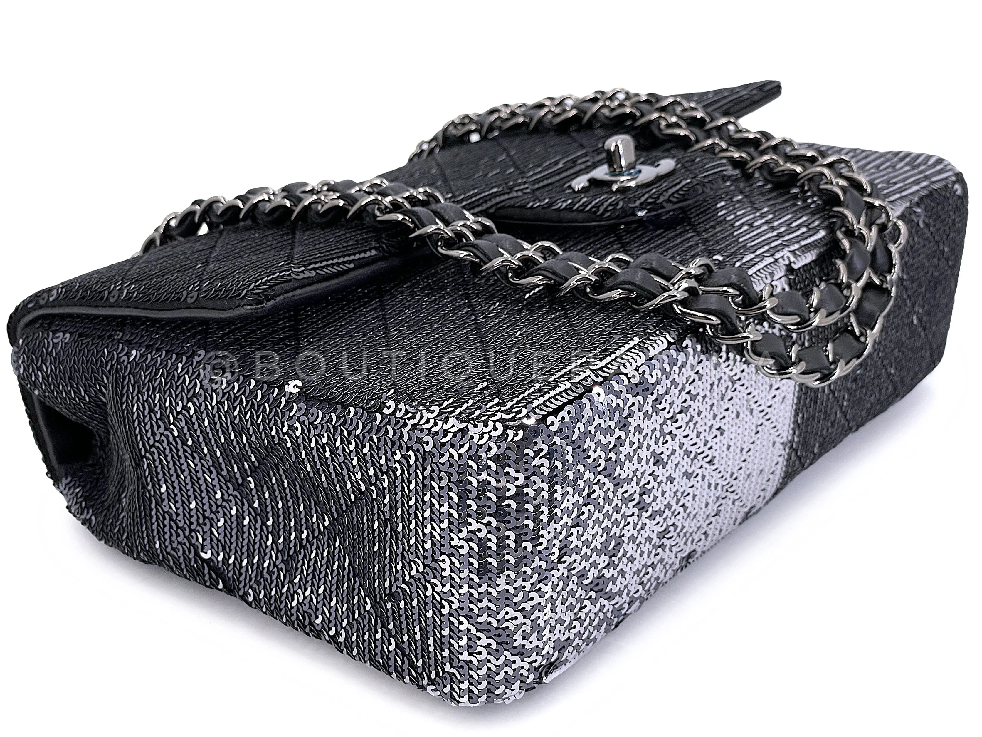 Chanel 2015 Black Silver Quilted Sequin Medium Classic Flap Bag 04R