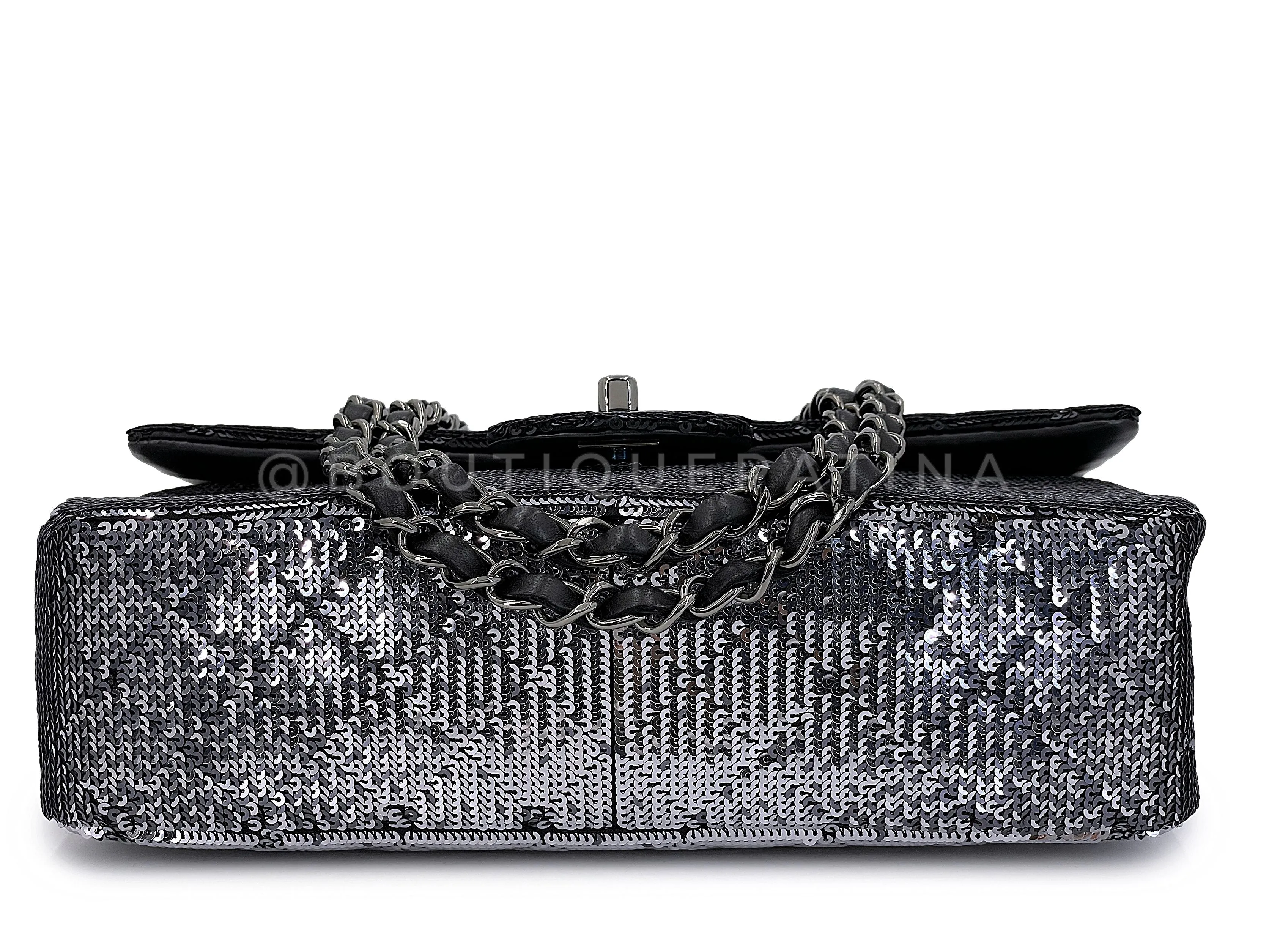 Chanel 2015 Black Silver Quilted Sequin Medium Classic Flap Bag 04R