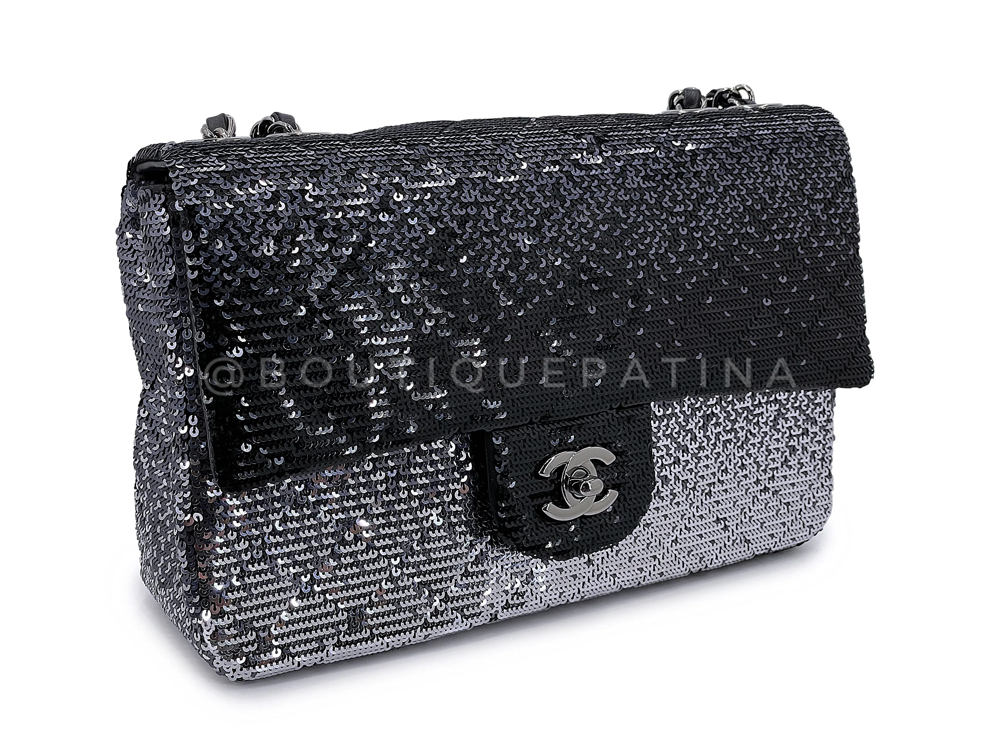 Chanel 2015 Black Silver Quilted Sequin Medium Classic Flap Bag 04R