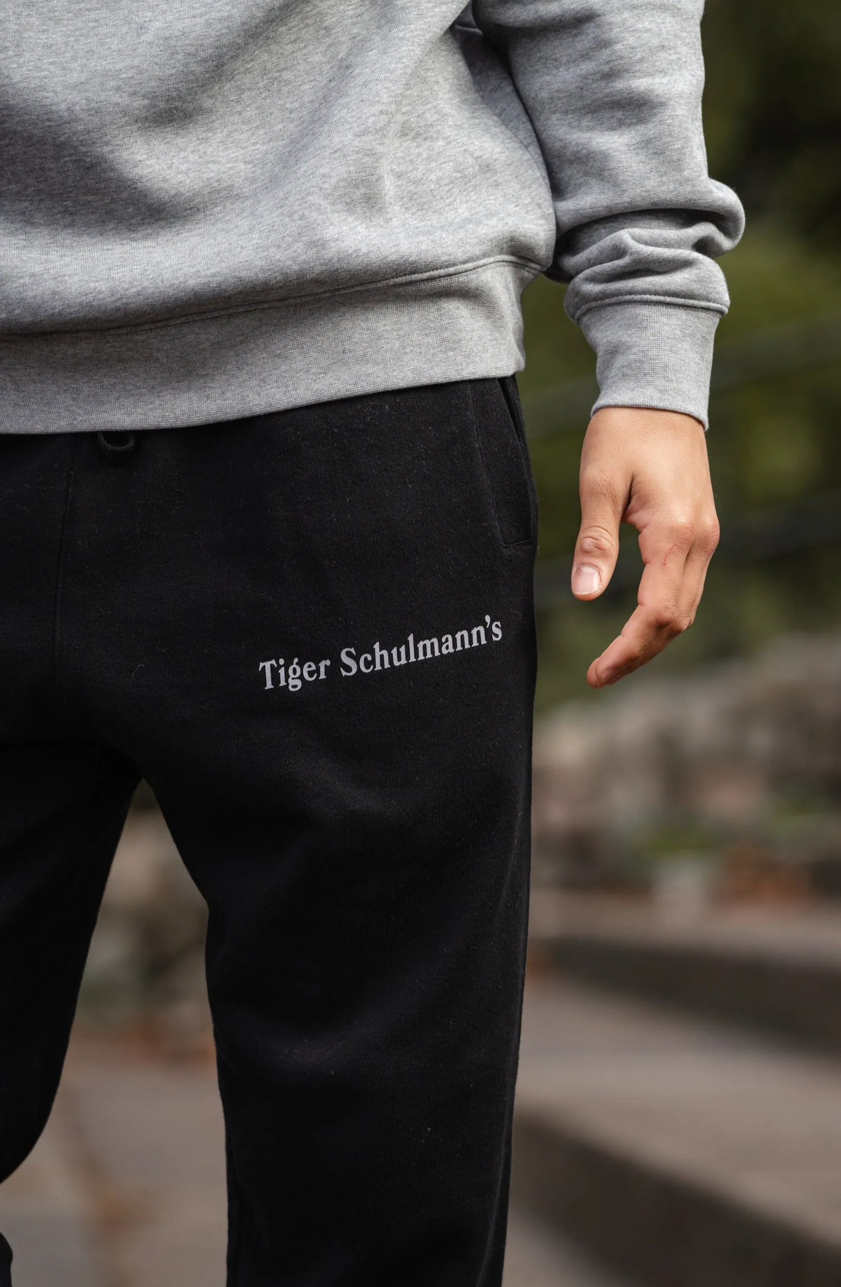 Momentum Joggers - Black