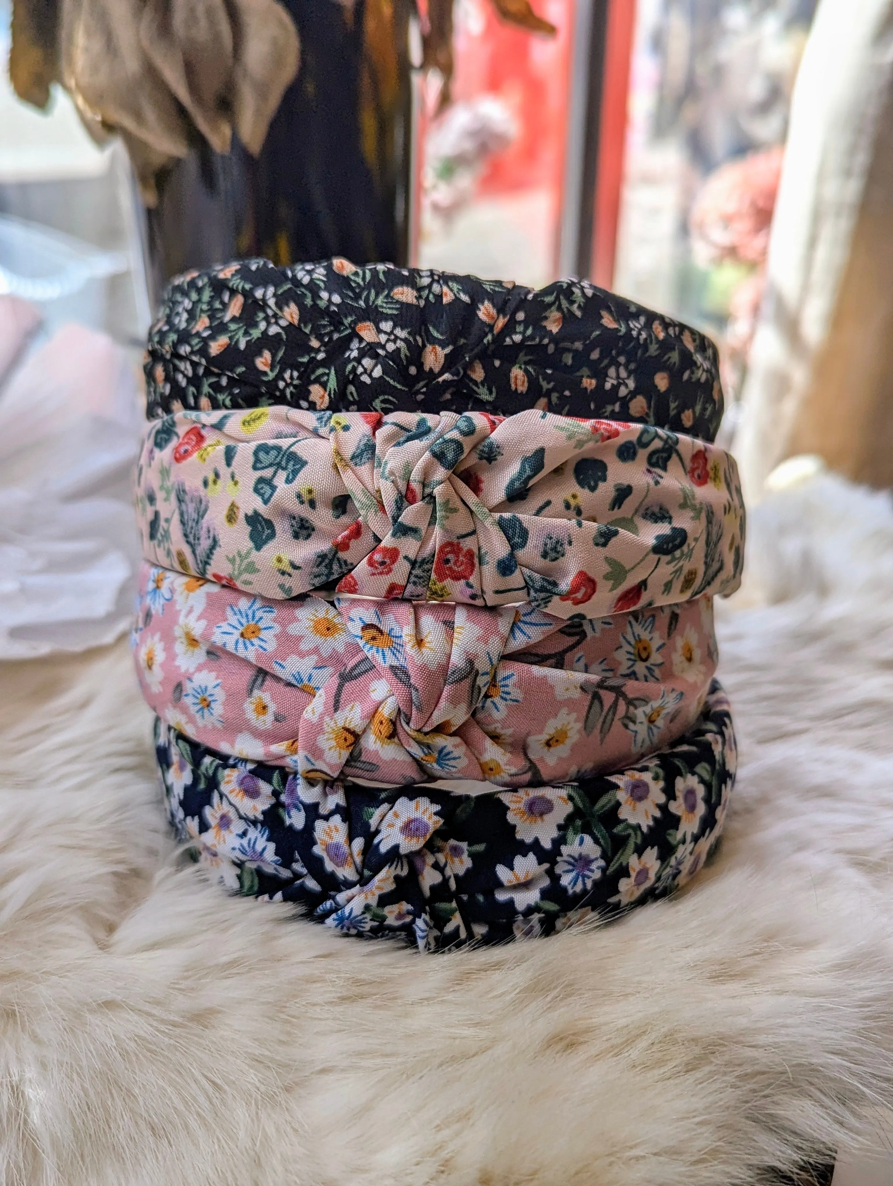 Nuance Ditsy Floral Print Knot Headband